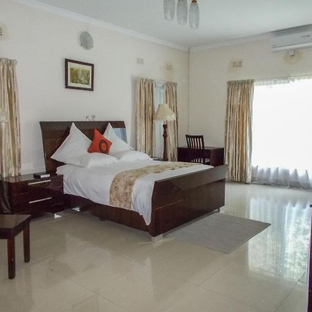 Waterfalls Hotel 루사카 외부 사진